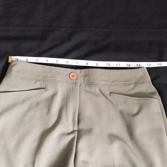 Olive Green Lightweight Capris / Pedal Pushers / Crops; Size 2 Petite - Picture 9 of 10